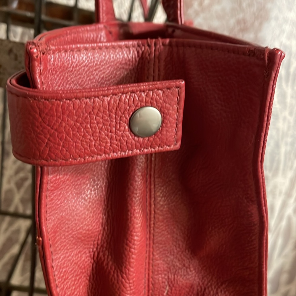 Ellington Large Cranberry Red Leather Tote Bag Four Sections EUC - Picture 5 of 10